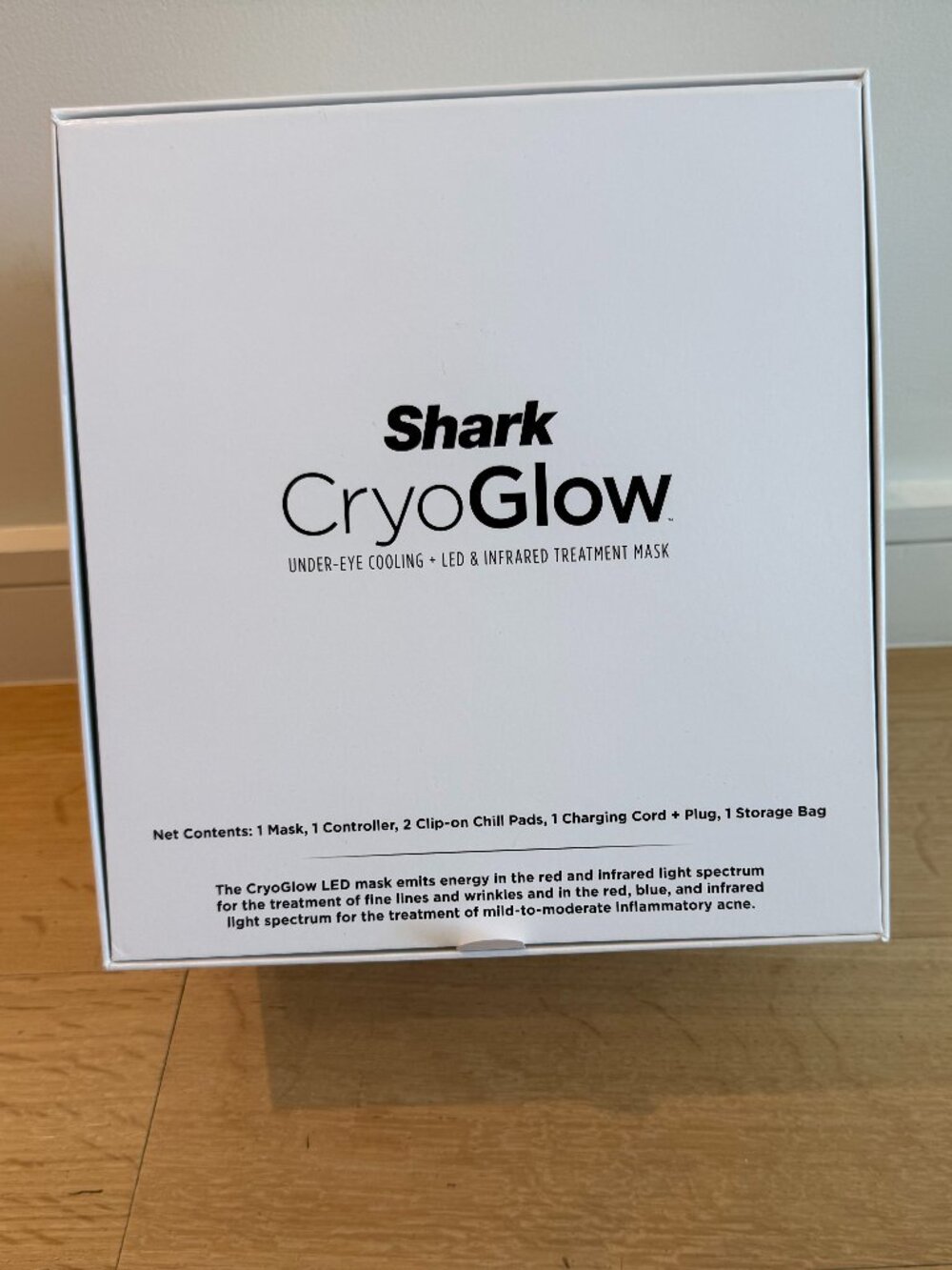 Shark CryoGlow Under-Eye Cooling LED & Infrared Treatment Mask